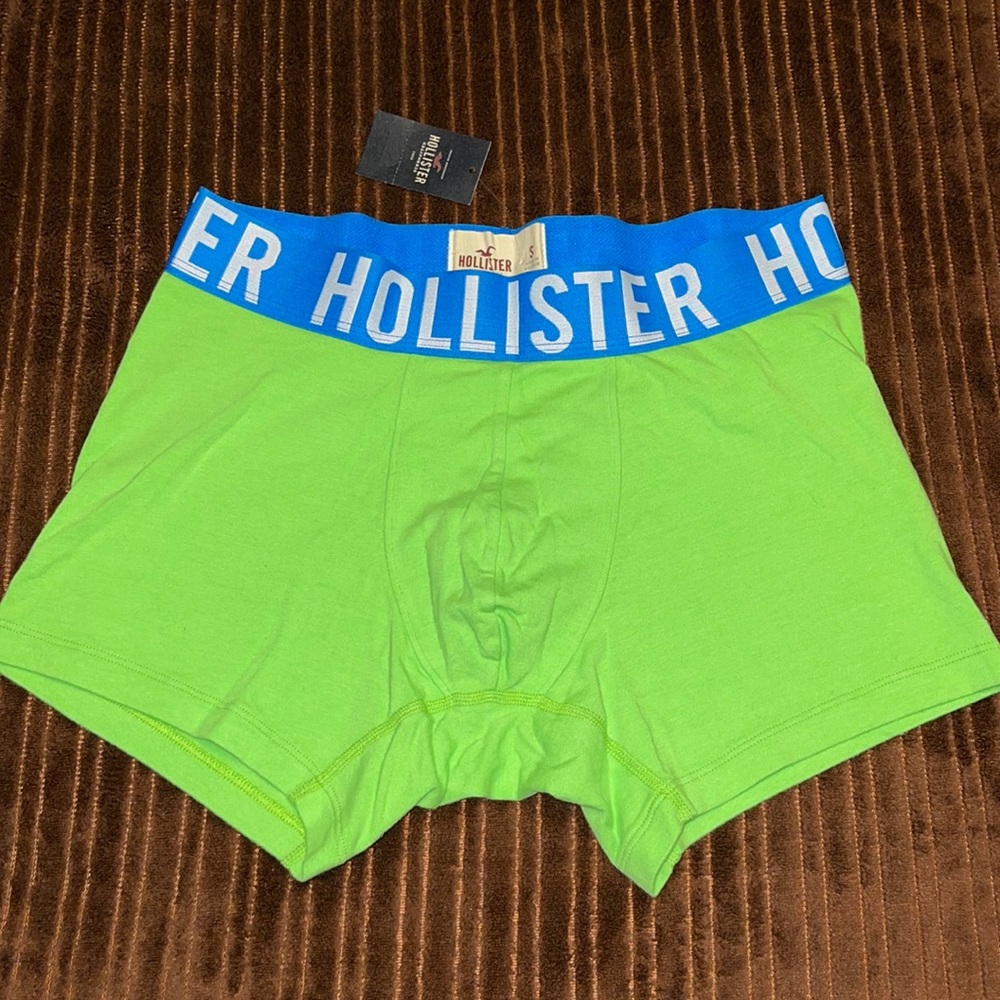Hollister trunks